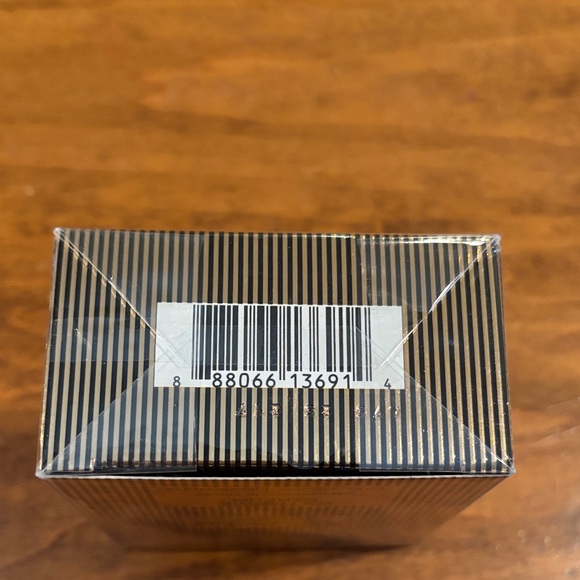 New in Package 1.7 ounce Tom Ford Noir Extreme Parfum in Black and Silver - Picture 6 of 7